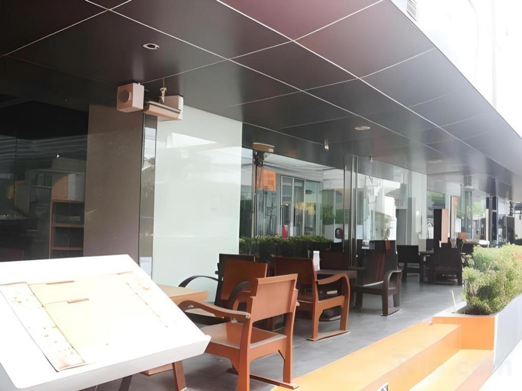 The Heritage Silom Hotel Bangkok Extérieur photo